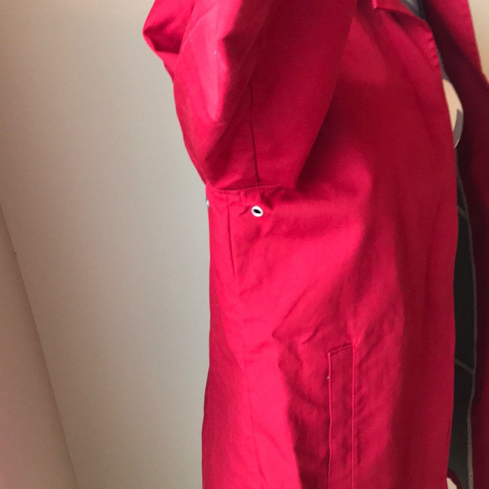 Red Jacket - Picture 6 of 7